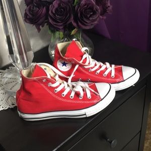Red converse